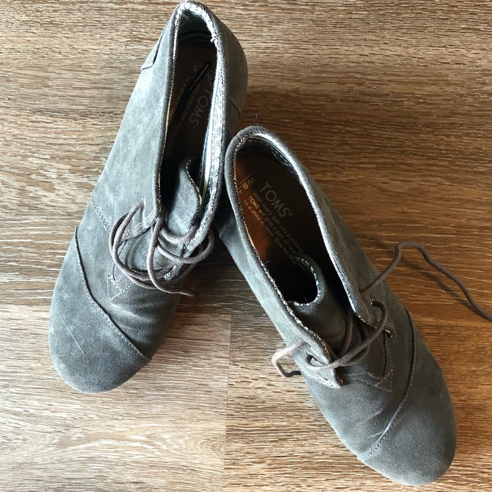 TOMS Booties size 9.5